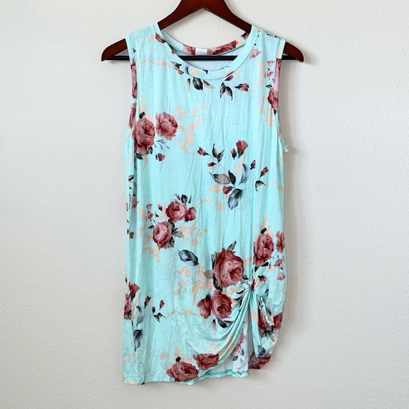 Brenda’s USA Tops - ⭐️ SOLD ⭐️ BRENDA’S USA Floral Knotted Tunic Top L